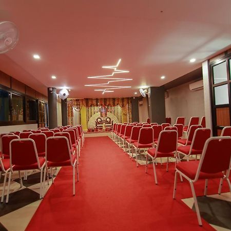 Hotel Remanika Regency Guruvāyūr Esterno foto