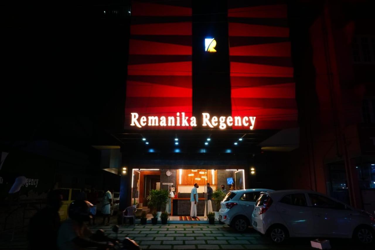 Hotel Remanika Regency Guruvāyūr Esterno foto