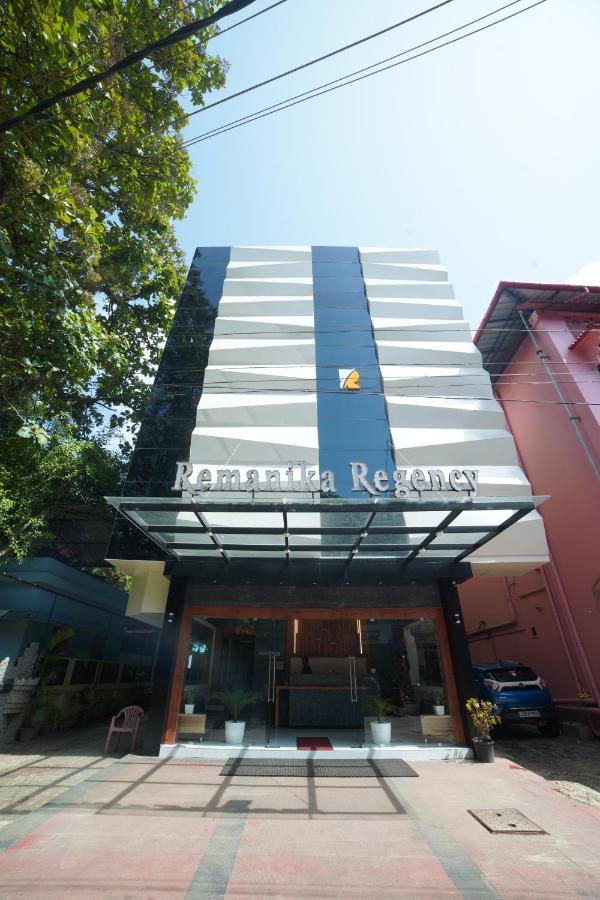 Hotel Remanika Regency Guruvāyūr Esterno foto